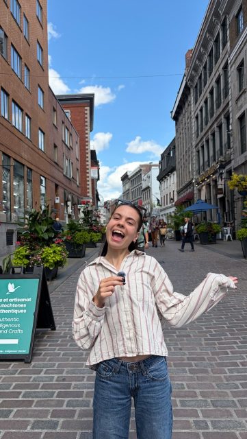 Dans les rues du Vieux-Montréal, nous sommes allés à la rencontre des passants pour découvrir les destinations qui les font rêver. 🌎
Espagne, Tanzanie, Santorin, Japon… des réponses qui donnent envie de faire ses valises !
Et vous, quelle destination est en tête de votre liste ? Dites-nous en commentaire ! 👇
Salon International Tourisme Voyages, présenté par YUL
🎟️ Réservez vos billets dès maintenant (lien en bio)
📅 30 octobre au 1er novembre 2026
📍 Palais des congrès de Montréal
__
In the streets of Old Montreal, we asked passersby about their dream destinations. 🌎
Spain, Tanzania, Santorini, Japan… their answers are enough to make you want to pack your bags!
What about you? Which destination is at the top of your list? Tell us in the comments! 👇
International Tourism & Travel Show, presented by YUL
🎟️ Get your tickets now! (link in bio)
📅 October 30 to November 1, 2026
📍 Palais des congrès de Montréal